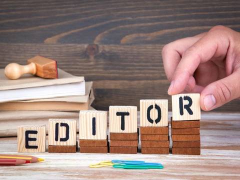 Editor là gì? Công việc Editor chuyên nghiệp làm gì?